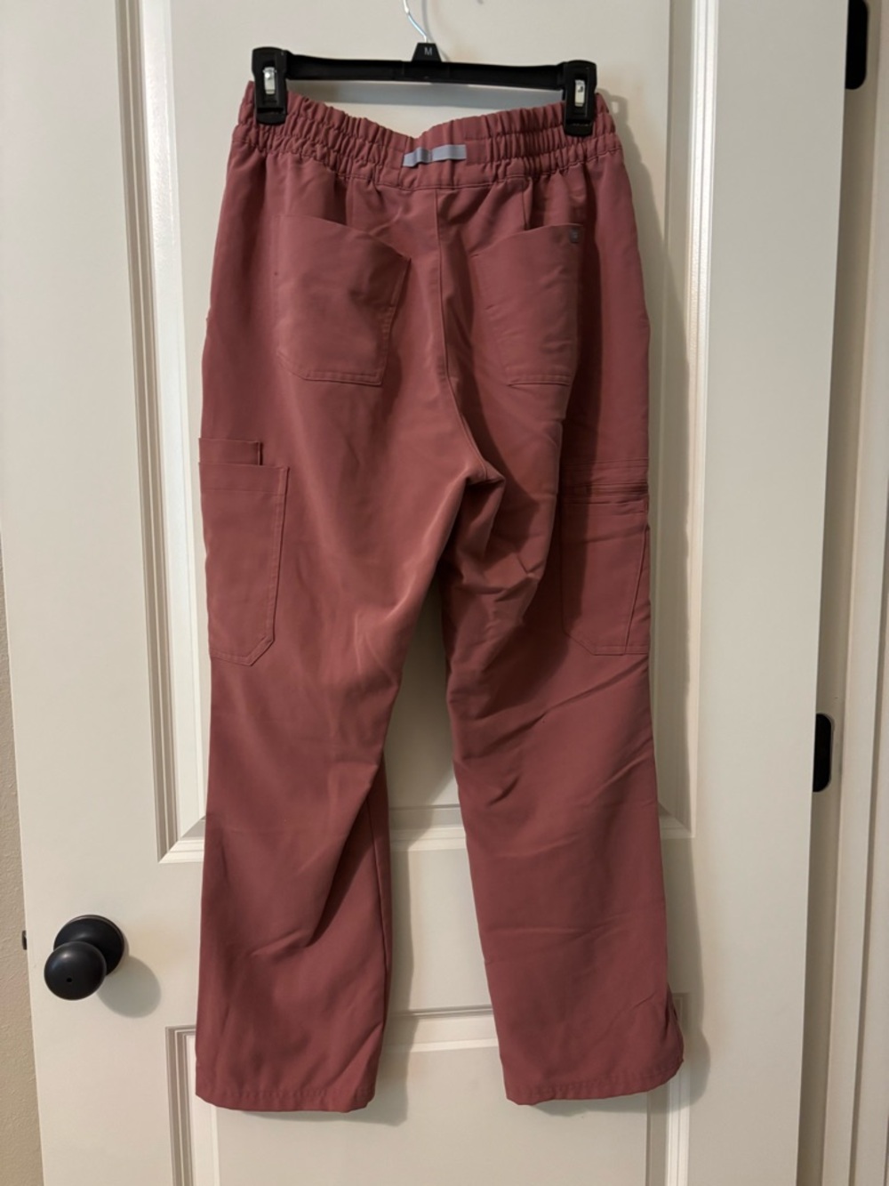 Figs Women’s Mauve/Pink Dowa High Waisted Scrub Pants - Medium Petite - Picture 2 of 3